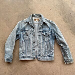 Vintage 1980s Levis Denim Light Wash Trucker Jacket
